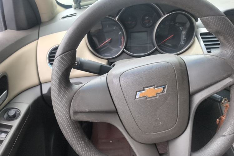 Used Chevrolet Cruze 2015 1.5L Classic SE AT Steering Wheel