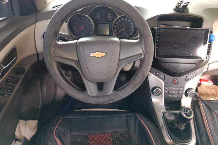Used Chevrolet Cruze 2015 1.5L Classic SL MT Steering Wheel