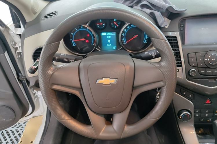 Used Chevrolet Cruze 2015 1.5L Classic SE AT Steering Wheel