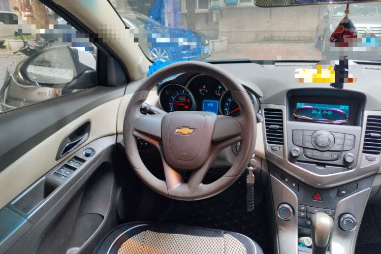 Used Chevrolet Cruze 2015 1.5L Classic SE AT Steering Wheel
