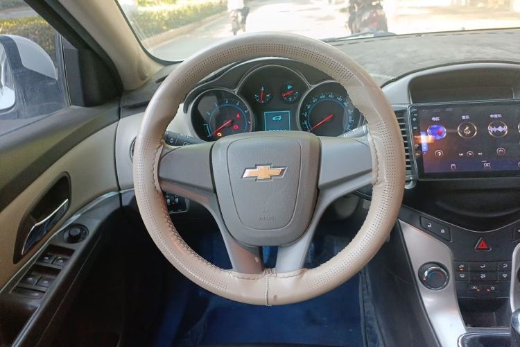 Used Chevrolet Cruze 2015 1.5L Classic SL MT Steering Wheel