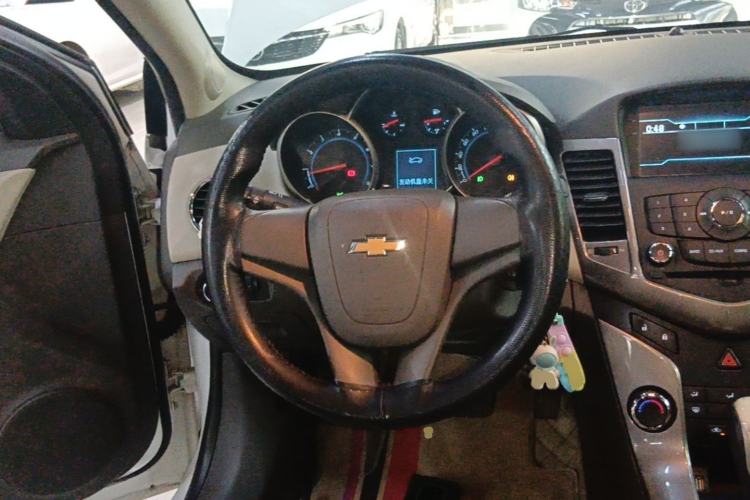 Used Chevrolet Cruze 2015 1.5L Classic SE AT Steering Wheel