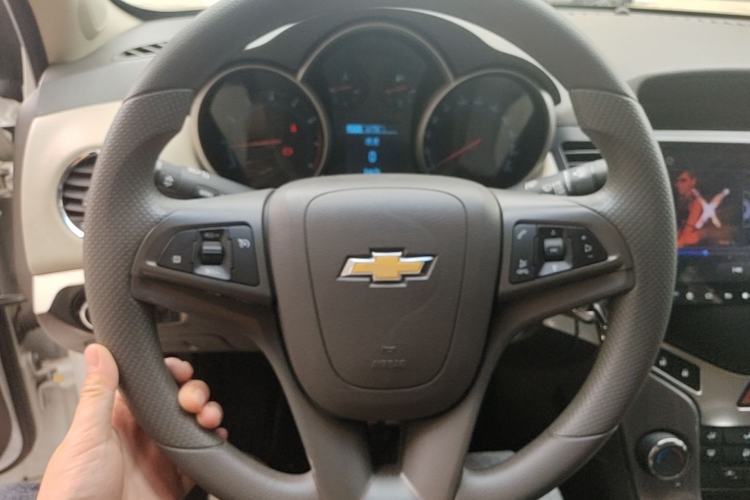 Used Chevrolet Cruze 2015 1.5L Classic SE AT Steering Wheel