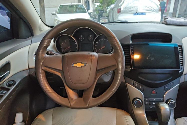 Used Chevrolet Cruze 2015 1.5L Classic SE AT Steering Wheel