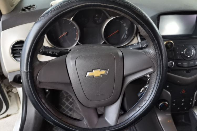 Used Chevrolet Cruze 2015 1.5L Classic SE AT Steering Wheel