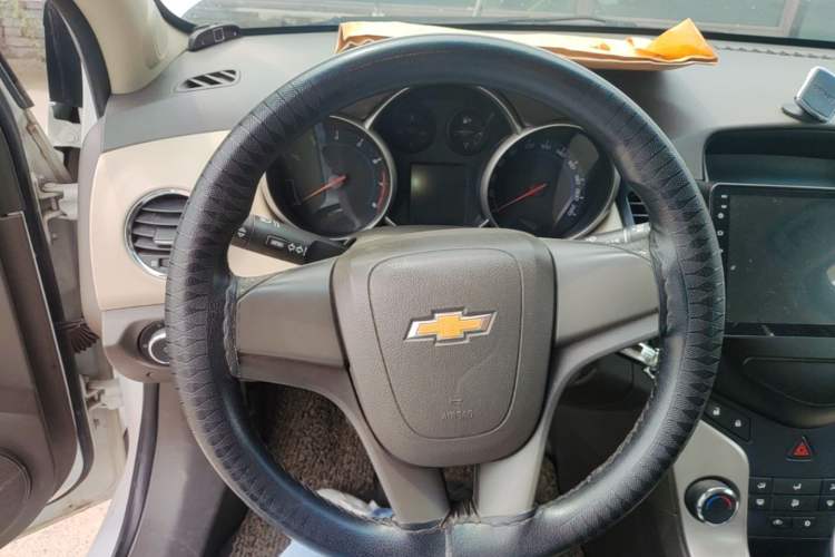 Used Chevrolet Cruze 2015 1.5L Classic SL MT Steering Wheel