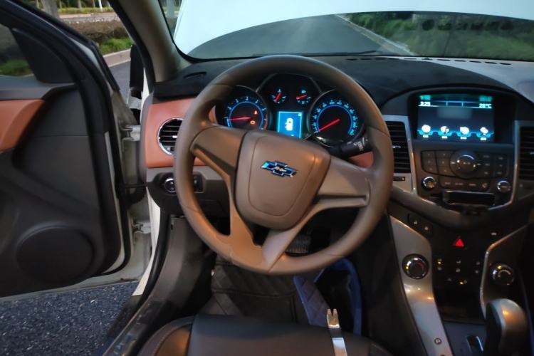 Used Chevrolet Cruze 2015 1.5L Classic SE AT Steering Wheel