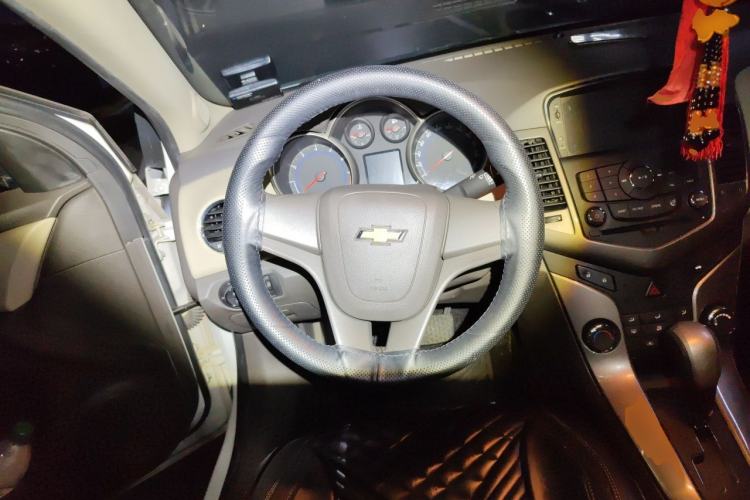 Used Chevrolet Cruze 2015 1.5L Classic SE AT Steering Wheel