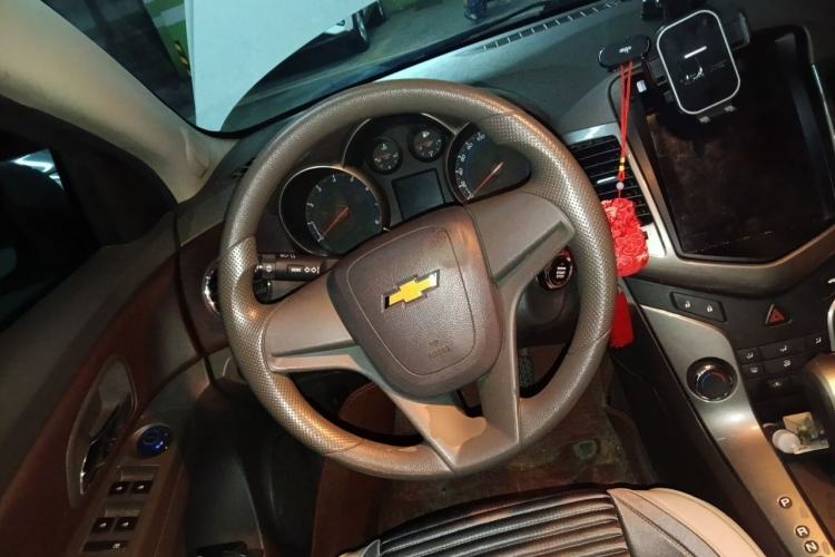 Used Chevrolet Cruze 2015 1.5L Classic SE AT Steering Wheel
