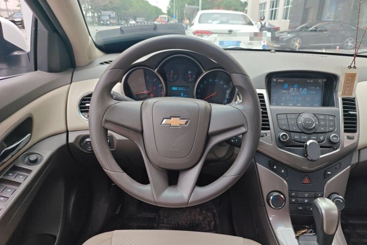 Used Chevrolet Cruze 2015 1.5L Classic SE AT Steering Wheel