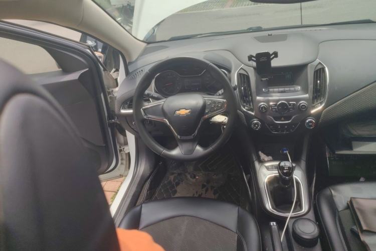 Used Chevrolet Cruze 2015 1.5L Manual Elite Edition Steering Wheel