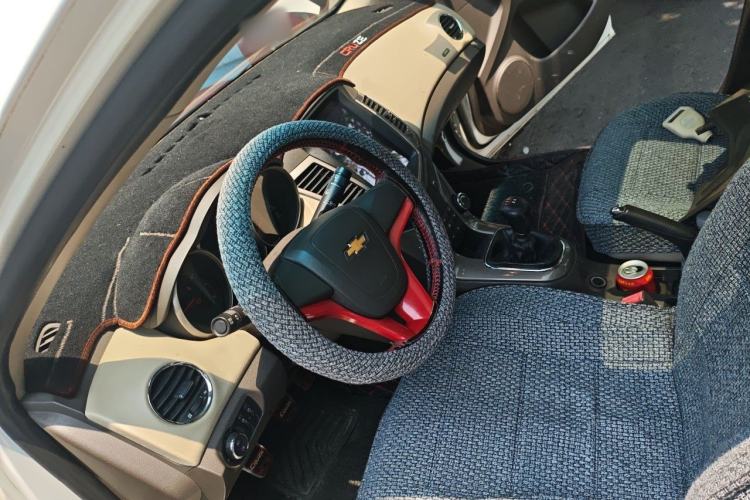 Used Chevrolet Cruze 2015 1.5L Classic SE MT Steering Wheel