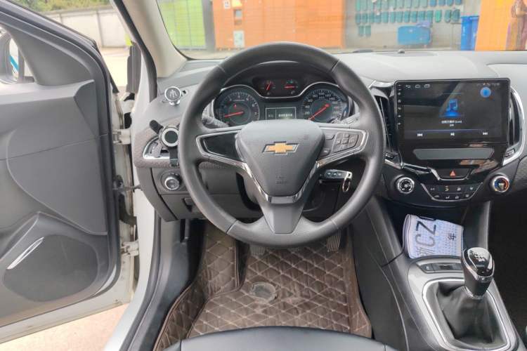 Used Chevrolet Cruze 2015 1.5L Manual Elite Edition Steering Wheel