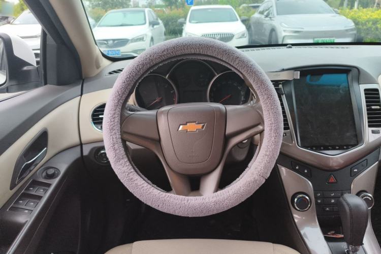 Used Chevrolet Cruze 2015 1.5L Classic SE AT Steering Wheel