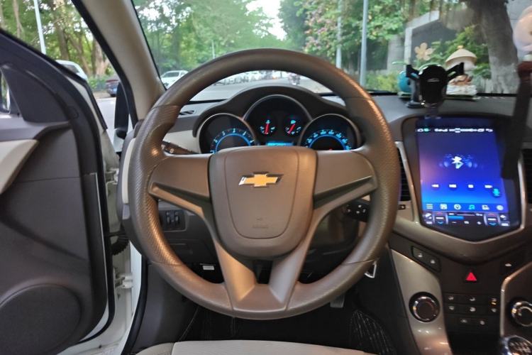 Used Chevrolet Cruze 2015 1.5L Classic SE MT Steering Wheel