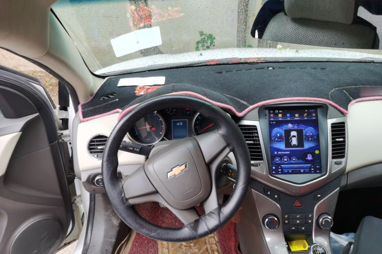 Used Chevrolet Cruze 2015 1.5L Classic SE MT Steering Wheel