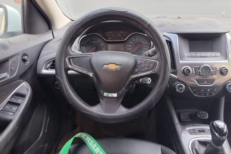 Used Chevrolet Cruze 2015 1.5L Manual Elite Edition Steering Wheel