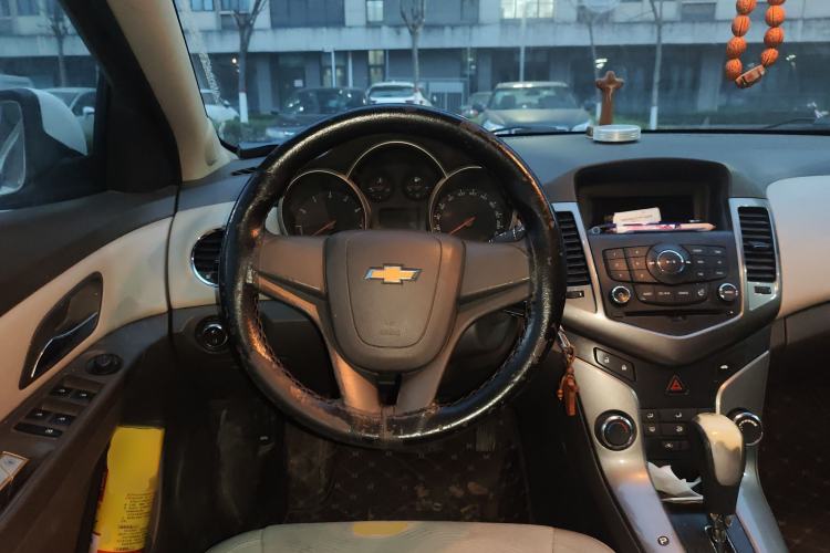 Used Chevrolet Cruze 2015 1.5L Classic SE AT Steering Wheel