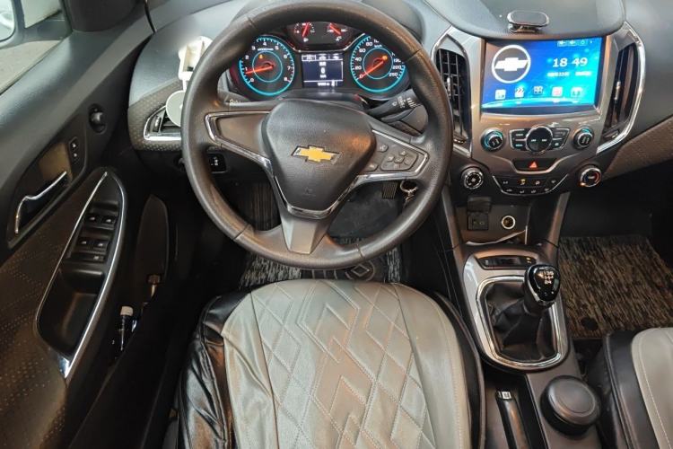 Used Chevrolet Cruze 2015 1.5L Manual Elite Edition Steering Wheel