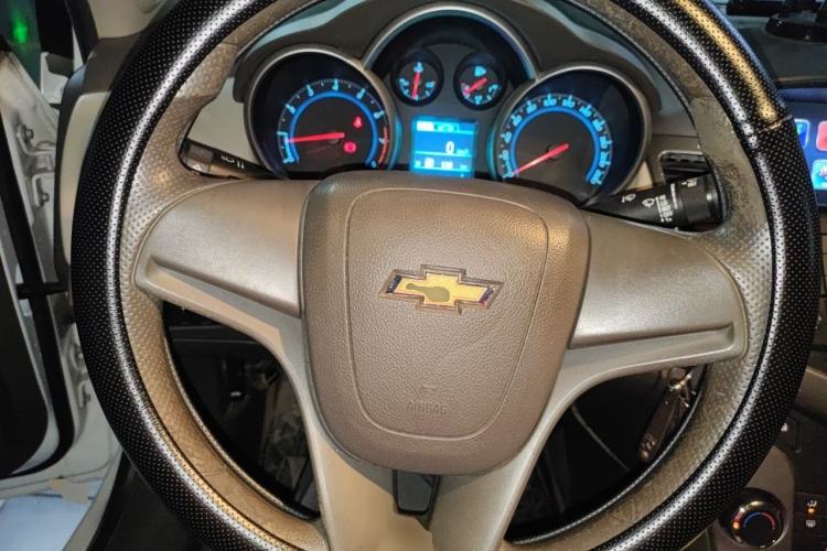 Used Chevrolet Cruze 2015 1.5L Classic SE AT Steering Wheel