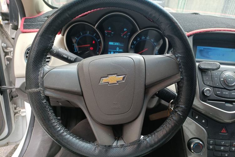 Used Chevrolet Cruze 2015 1.5L Classic SE MT Steering Wheel