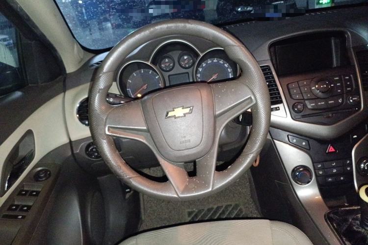 Used Chevrolet Cruze 2015 1.5L Classic SE MT Steering Wheel