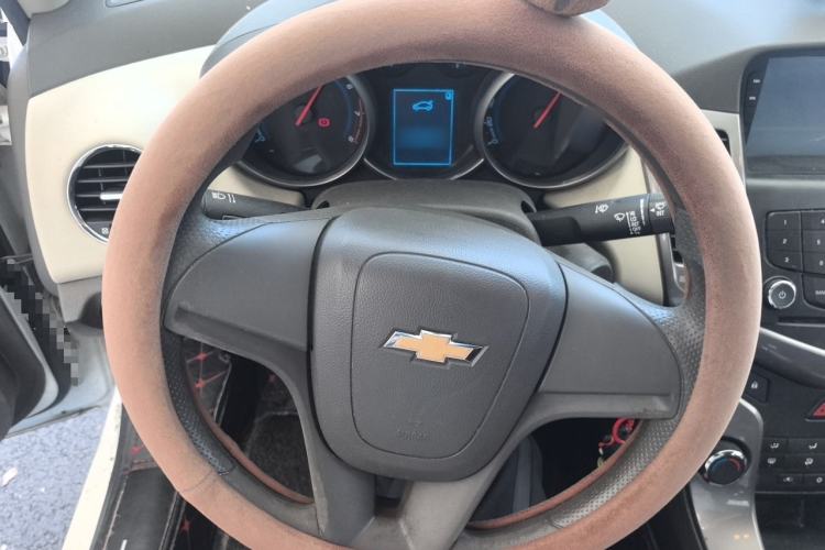 Used Chevrolet Cruze 2015 1.5L Classic SE AT Steering Wheel