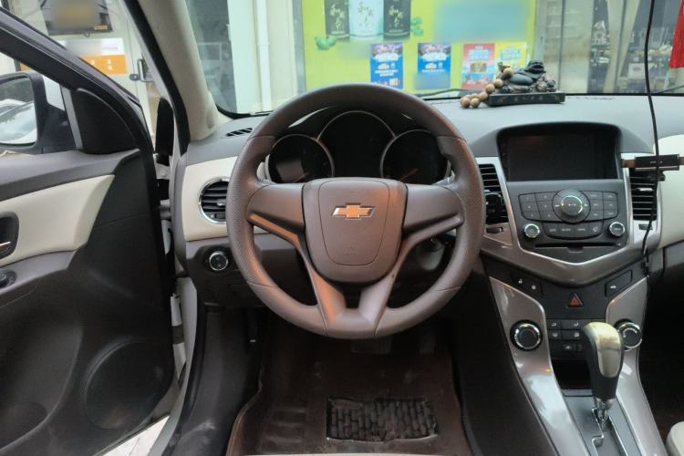 Used Chevrolet Cruze 2015 1.5L Classic SE AT Steering Wheel