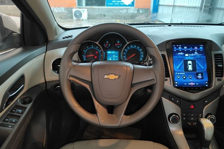 Used Chevrolet Cruze 2015 1.5L Classic SE AT Steering Wheel
