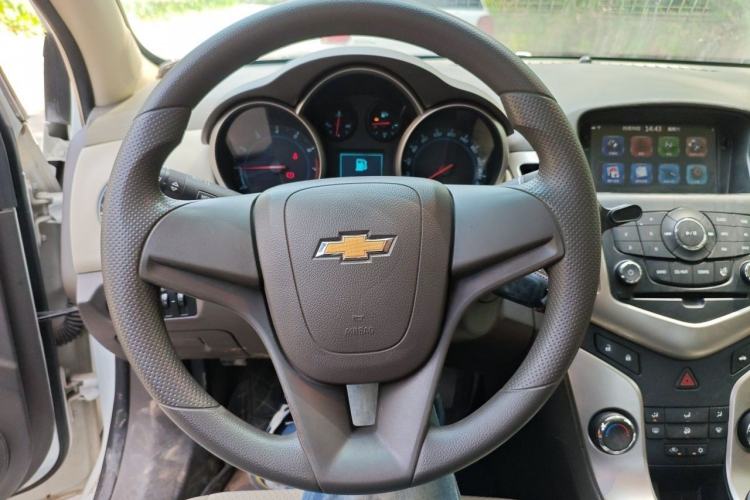 Used Chevrolet Cruze 2015 1.5L Classic SL MT Steering Wheel