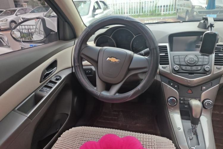 Used Chevrolet Cruze 2015 1.5L Classic SE AT Steering Wheel