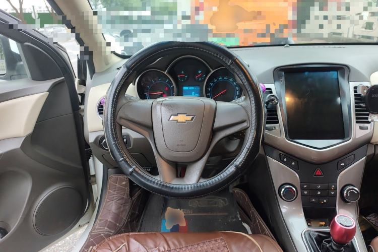 Used Chevrolet Cruze 2015 1.5L Classic SE MT Steering Wheel
