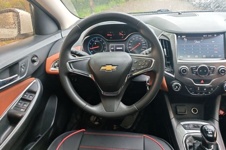Used Chevrolet Cruze 2015 1.5L Manual Elite Edition Steering Wheel