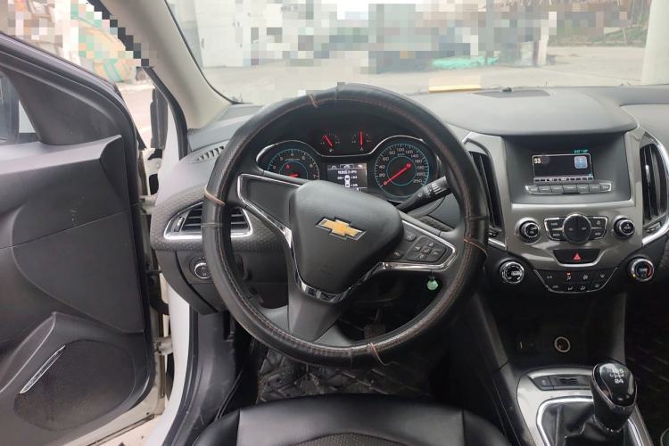 Used Chevrolet Cruze 2015 1.5L Manual Elite Edition Steering Wheel
