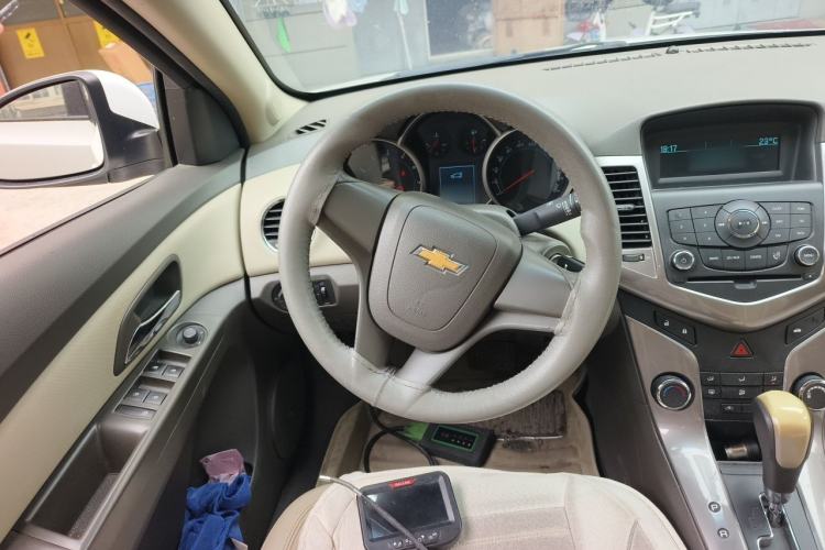 Used Chevrolet Cruze 2015 1.5L Classic SE AT Steering Wheel