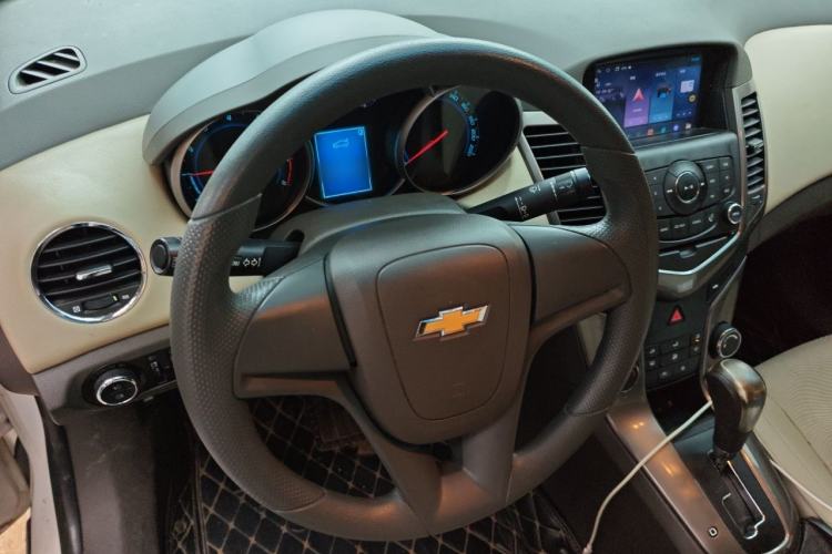 Used Chevrolet Cruze 2015 1.5L Classic SE AT Steering Wheel