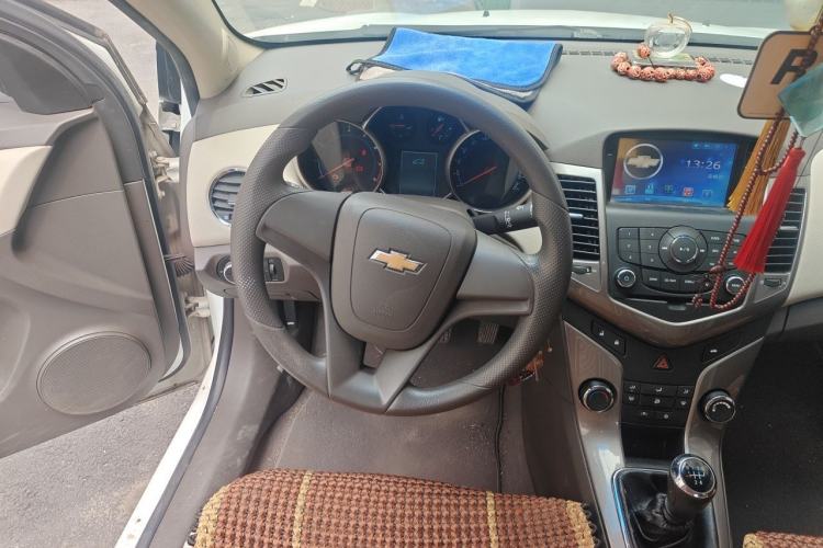 Used Chevrolet Cruze 2015 1.5L Classic SE MT Steering Wheel