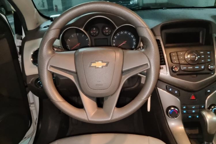 Used Chevrolet Cruze 2015 1.5L Classic SE AT Steering Wheel