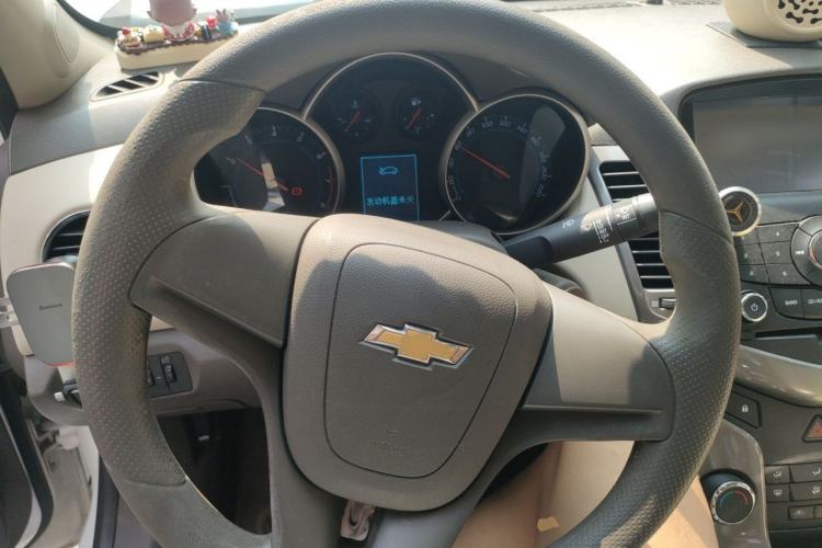 Used Chevrolet Cruze 2015 1.5L Classic SE AT Steering Wheel
