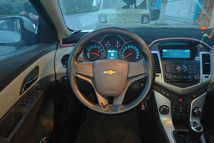 Used Chevrolet Cruze 2015 1.5L Classic SL MT Steering Wheel