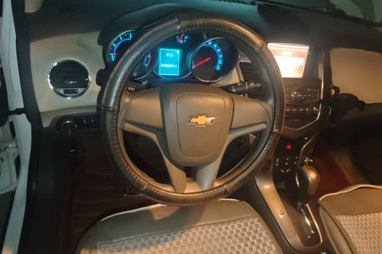 Used Chevrolet Cruze 2015 1.5L Classic SE AT Steering Wheel