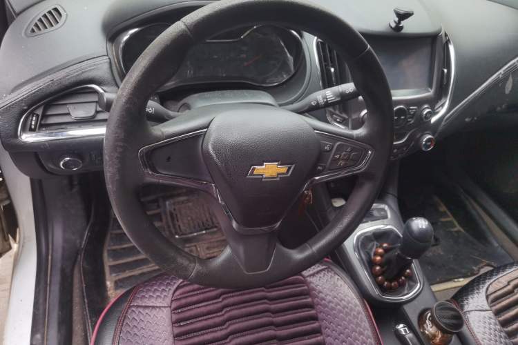 Used Chevrolet Cruze 2015 1.5L Manual Elite Edition Steering Wheel