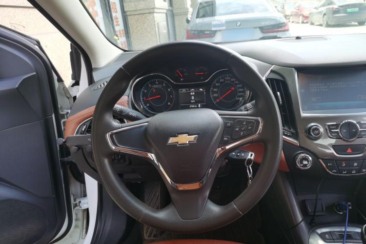 Used Chevrolet Cruze 2015 1.5L Manual Elite Edition Steering Wheel