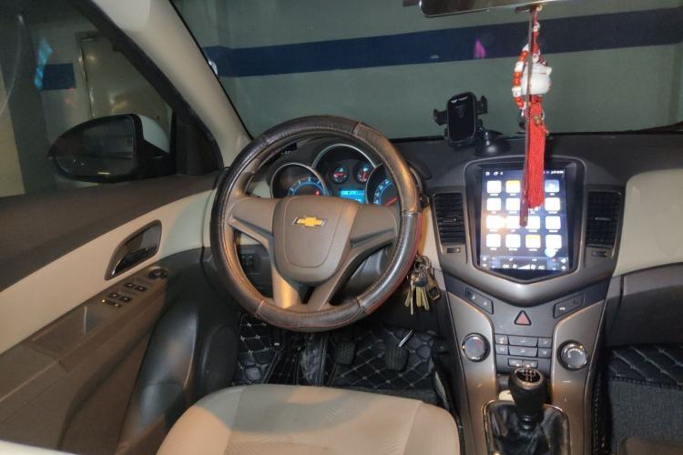 Used Chevrolet Cruze 2015 1.5L Classic SE MT Steering Wheel