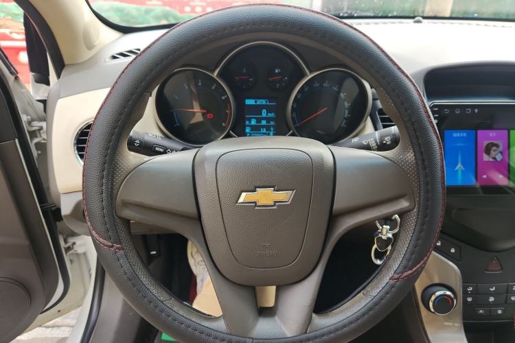 Used Chevrolet Cruze 2015 1.5L Classic SE AT Steering Wheel