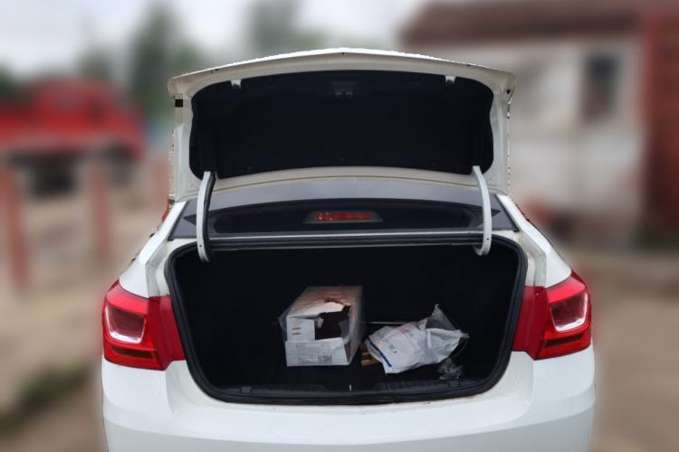 Used Chevrolet Cruze 2015 1.5L Classic SL MT Trunk