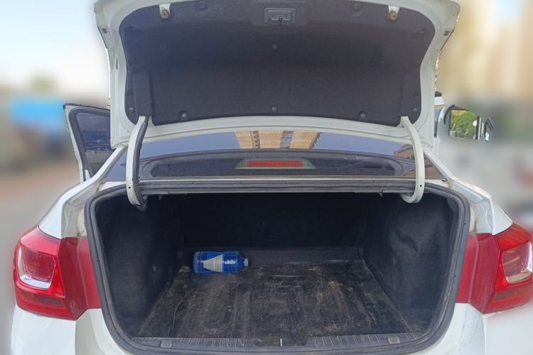 Used Chevrolet Cruze 2015 1.5L Classic SL MT Trunk