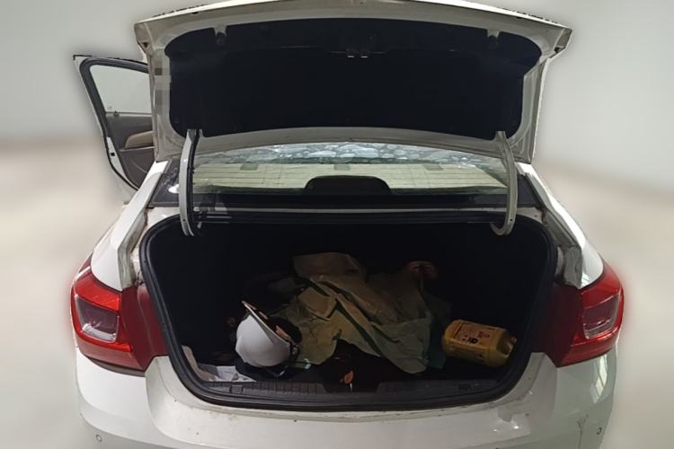 Used Chevrolet Cruze 2015 1.5L Classic SE AT Trunk