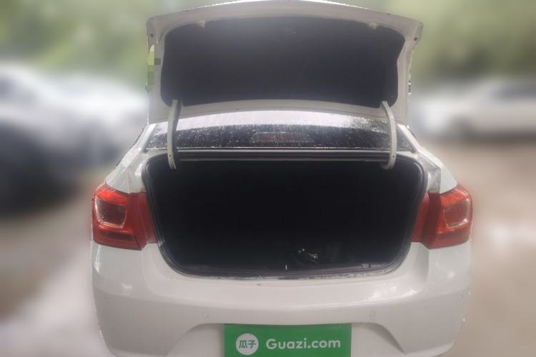 Used Chevrolet Cruze 2015 1.5L Classic SE AT Trunk