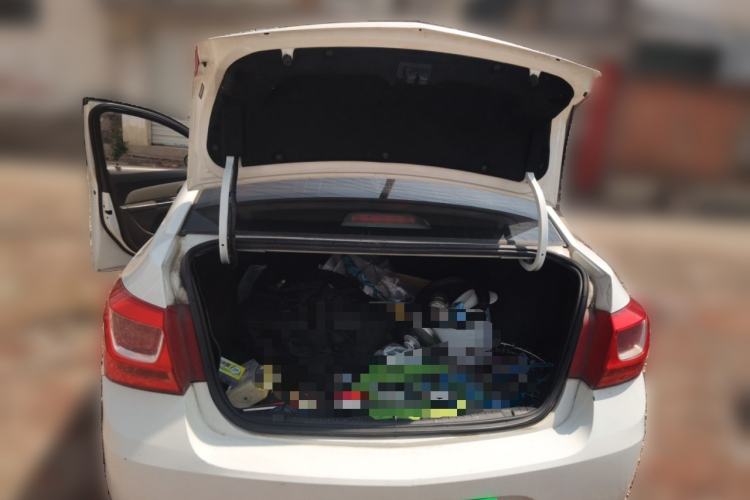 Used Chevrolet Cruze 2015 1.5L Classic SE MT Trunk